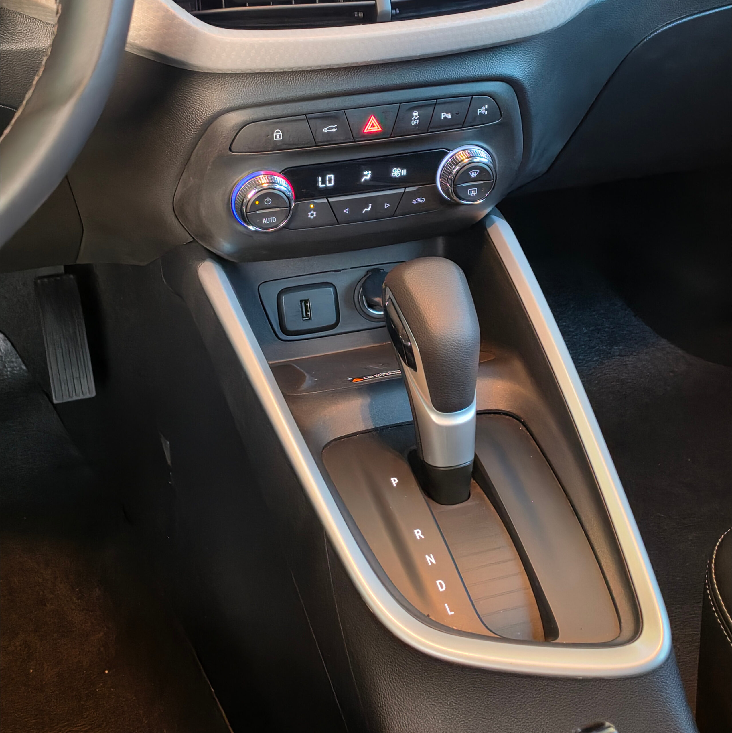CHEVROLET ONIX PREMIER 2024 - Imagem 15