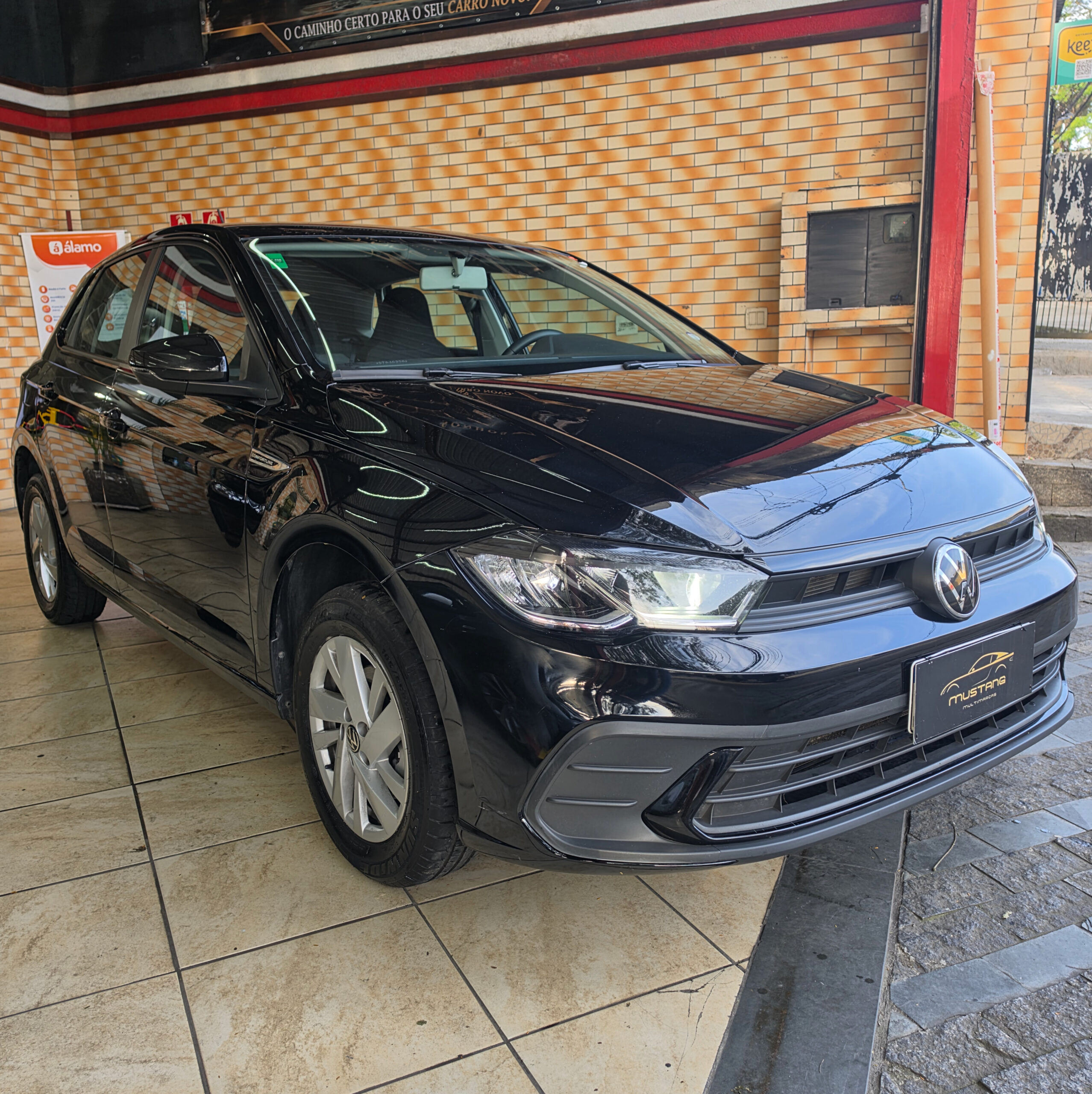 VOLKSWAGEN POLO HIGHLINE 1.0 TSI FLEX AT 2025 — PRETO - Imagem 7
