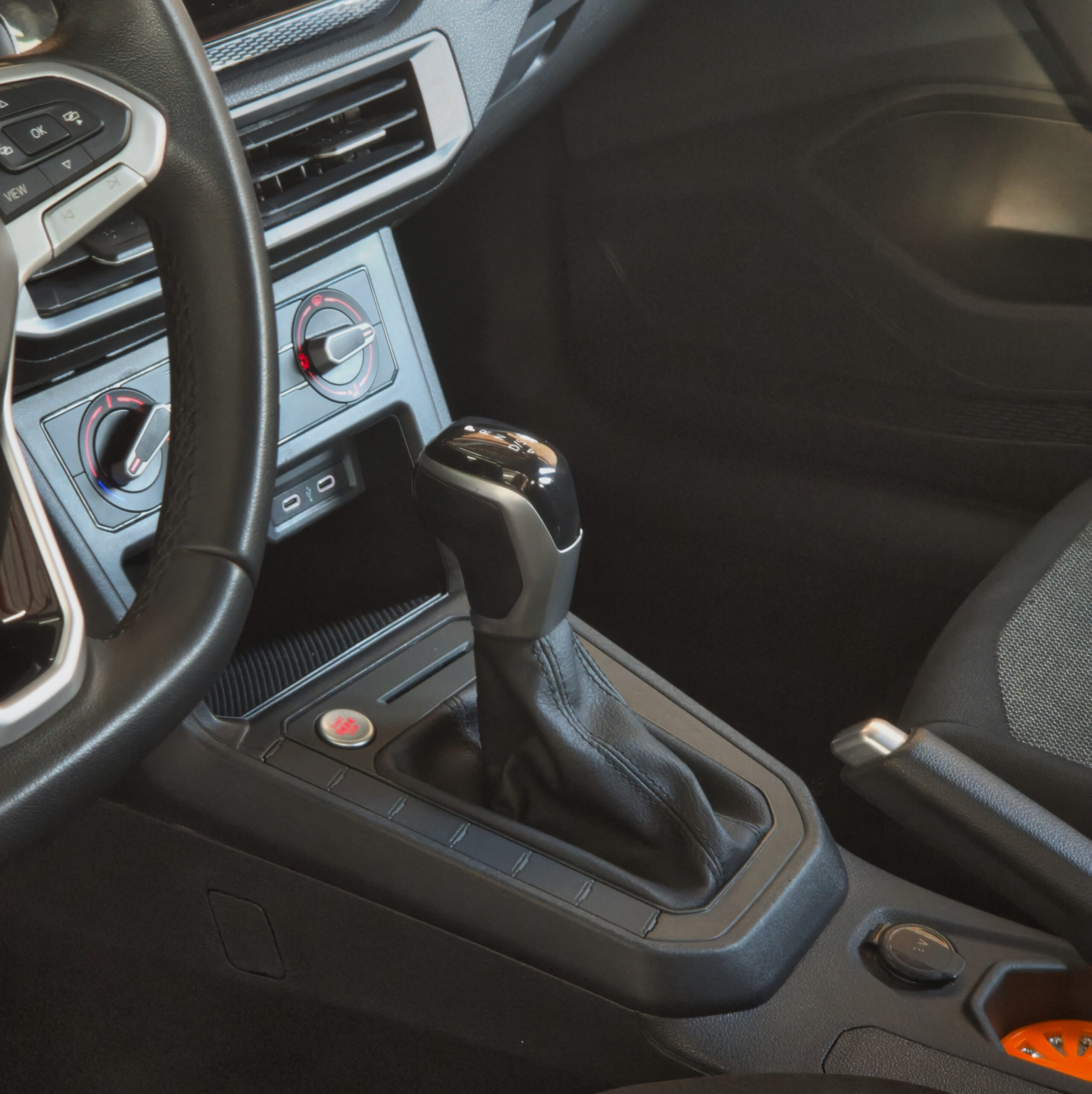 VOLKSWAGEN POLO HIGHLINE 1.0 TSI FLEX AT 2025 — PRETO - Imagem 11