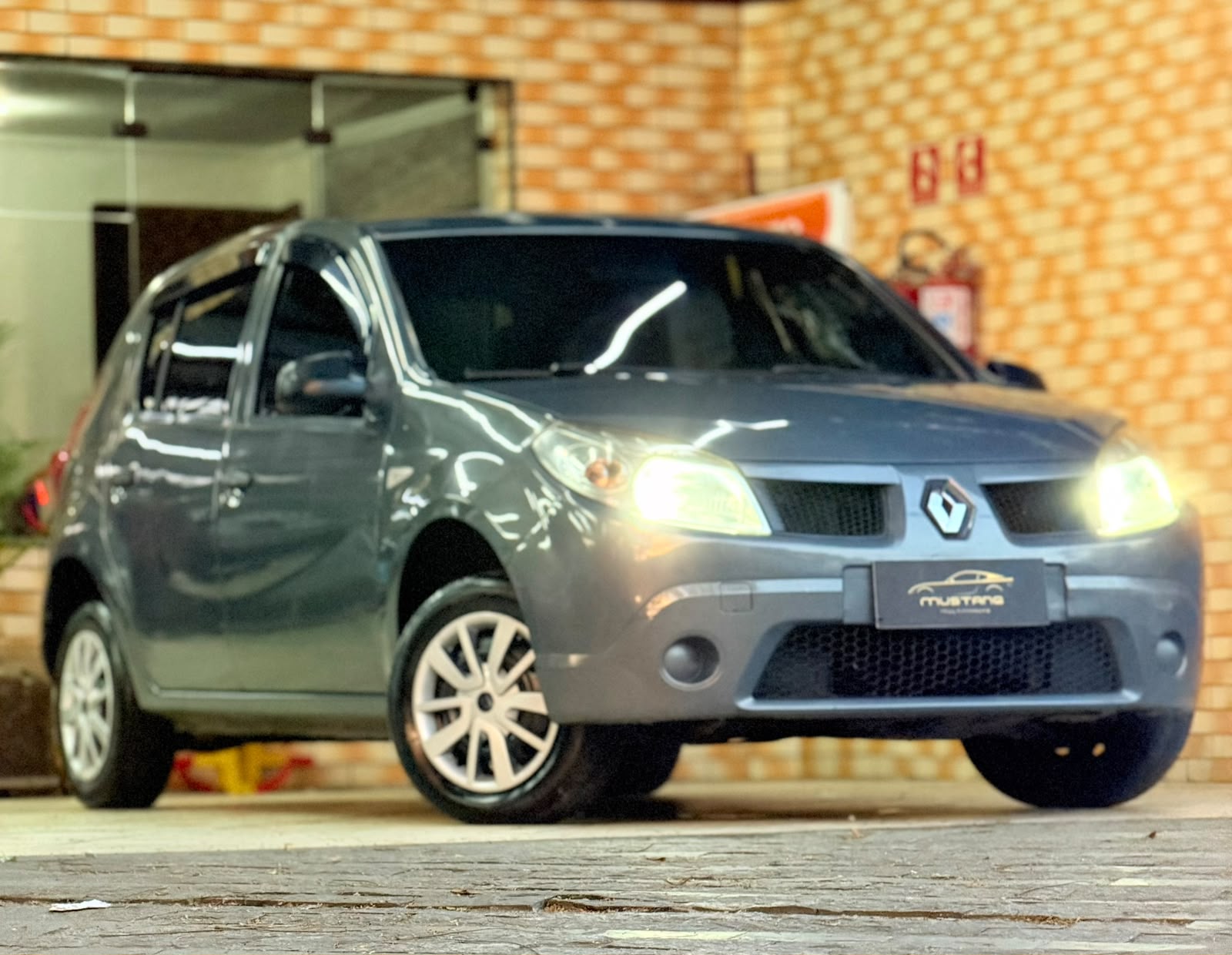RENAULT SANDERO AUTHENTIQUE 1.0 16V FLEX 2011